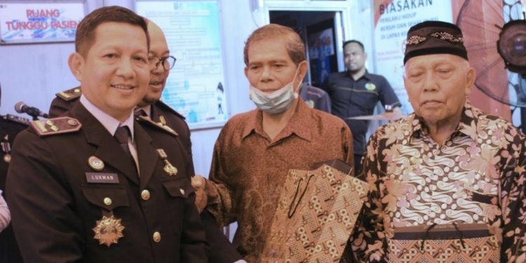 Lapas Bengkalis Gelar Halal Bihalal Sekaligus Pelepasan Purna Tugas 