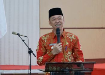 Bupati Rohil Ingatkan Jamaah Jaga Kesehatan Saat Menutup Manasik Haji 