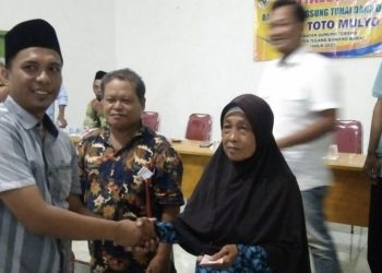 PemDes Toto Mulyo Salurkan BLT Kepada 26 KPM