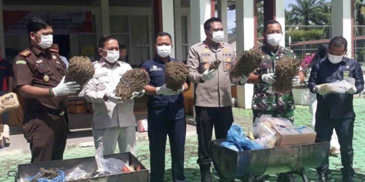 Kajari Subulussalam Musnahkan BB Tindak Pidana Umum