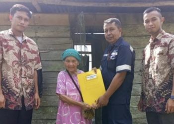 Kolaborasi PT Timah dan TNI Bangun Rumah Layak Huni Nenek Sarimah