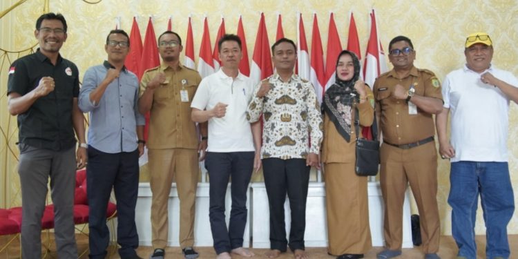 Bupati Rohil Lepas Keberangkatan ESI Rohil Tanding Mobile Legend PON 2024