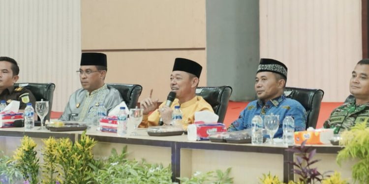 Bupati Rohil Himbau Seluruh Pendeta Bersinergi Membangun Daerah