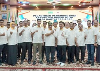 Bupati Rohil Minta Prestasi Olahraga Meningkat Saat Pelantikan Pengurus KONI