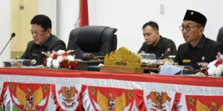 Rapat Paripurna DPRD Kabupaten Tulang Bawang Barat