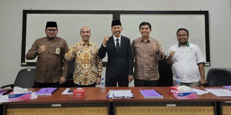 Edison Sintong: Berkat Do’a Orang Tua, Lulus Ujian Tesis Pascasarjana UIR