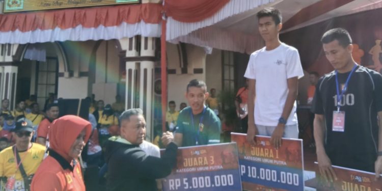 HUT Polwan ke 75, Polres Bukit Tinggi Gelar Police Women Run 10 K