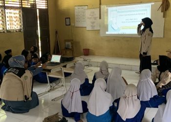 Mahasiswa KKN UNRI Sosialisasi Kenakalan Remaja dan Tingkatkan Potensi UMKM