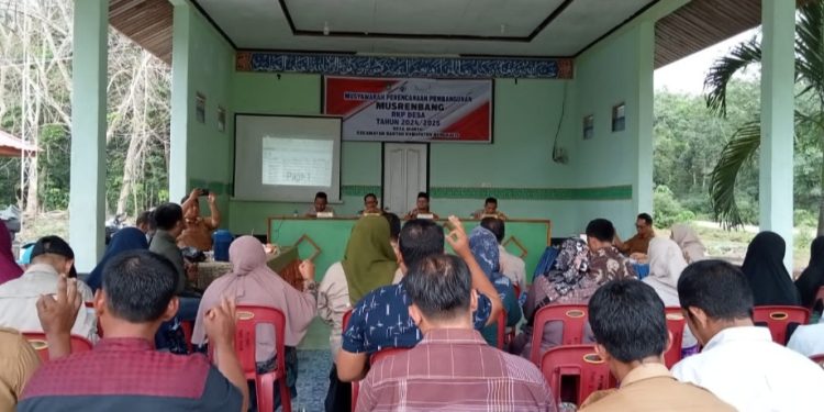 Atasi Abrasi, Camat Bantan Hadiri Musrembang Didesa Muntai