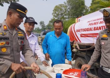 Hut Humas Polri ke 72, Polres Bengkalis Gelar Bhakti Sosial Bagi Air Bersih