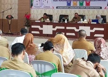 DLH Rohil Dengan P3ES KLHK Gelar Sosialisasi Pengelolaan Sampah
