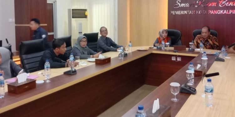 Momentum Peningkatan Keterbukaan Informasi Publik: Kota Pangkalpinang Menerima Tim Visitasi dari KI Babel