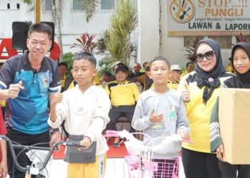 Ratusan Masyarakat Ramaikan Jalan Santai HUT Rohil ke 24 dan Bulan Inklusi Keuangan