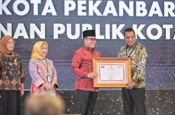 Kemenpan RB Berikan Pemko Pekanbaru Penghargaan Penyelenggara MPP Kategori Prima