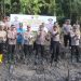 Polres Bengkalis dan Biro SDM Polda Riau Tanam 250 Bibit Mangrove