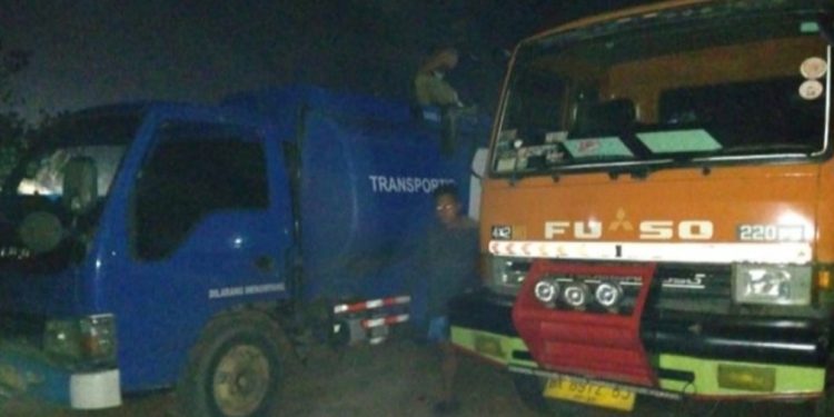 Dibalik Gelapnya Malam: BBM Solar dan CPO Ilegal Merebak di Dermaga Kerikil Pangkal Balam