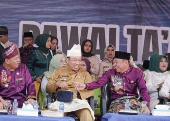Bupati dan Wabup Rohil Hadiri Pawai Ta’aruf MTQ Provinsi ke XLI di Inhu
