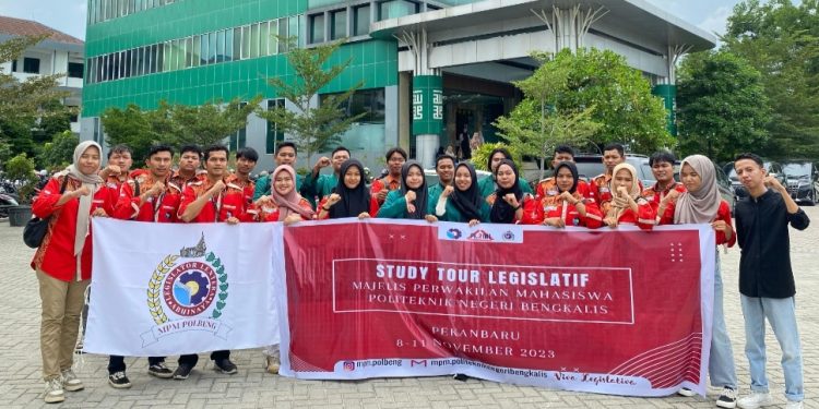 Majelis Perwakilan Mahasiswa Gelar Study Tour Legislatif