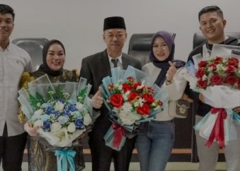 Bupati Rohil Lulus Ujian Tesis di Pascasarjana UIR