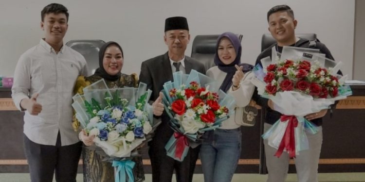 Bupati Rohil Lulus Ujian Tesis di Pascasarjana UIR