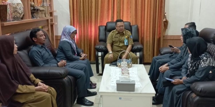 Tim Monev Komisi Informasi Babel Kunjungi Disperindag Provinsi Kepulauan Bangka Belitung