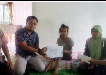 Ringankan Biaya Pengobatan Warga, PT Timah Tbk Serahkan Bantuan Untuk Zahra 