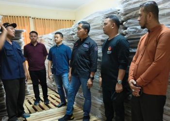 Direktur Intelkam Polda Riau Langsung Tinjau Logistik Pemilu di Bengkalis Yang Terkena Banjir