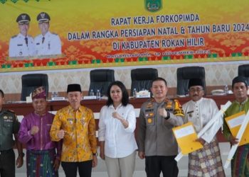 Pimpin Rapat Persiapan Nataru, Bupati Rohil Imbau Jaga Kerukunan
