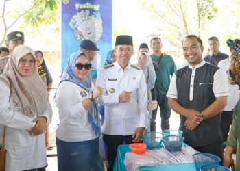 Bupati Rohil Buka Festival Kupas Kerang Sebelah Tangan Yang Ditaja Dispora