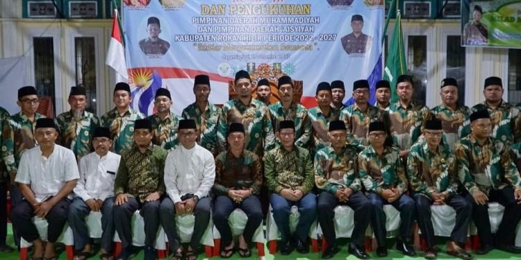 Bupati Rohil Hadiri Milad Muhammadiyah ke 111 dan Saksikan Pengukuhan PDM serta PDA Rohil Periode 2022-2027