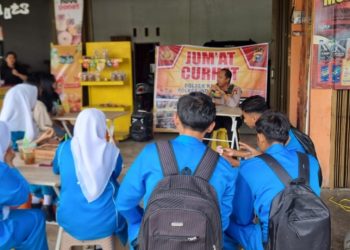 Kapolsek Kemuning Coolling System Dengan Sasaran Para Remaja dan Anak Sekolah 