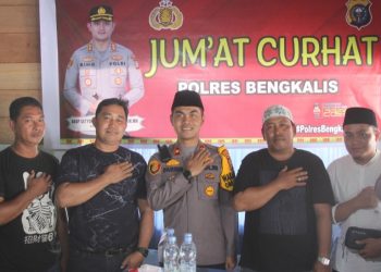 Wakapolres Bengkalis Pimpin Jumat Curhat, Terima Masukan Warga