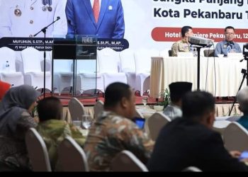 Sekdako Pekanbaru Tandatangani Berita Acara FPRA RPJPD 2025-2045