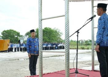 Pimpin Apel Bersama Hari Ke -17, Bupati Rohil Ingatkan ASN Tingkatkan Kinerja Dan Disiplin