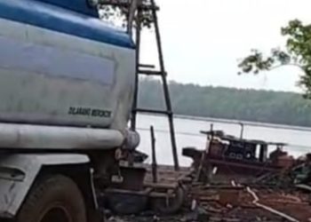 Ribuan Ton Solar Ilegal Masuk Di Lokasi Pinggiran Sungai Tanjung Niur