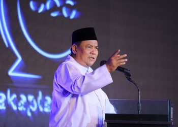 Ket. Foto: Pj Gubernur Riau, SF Hariyanto dalam sambutannya dalam acara Cakaplah Awards 2024 di Hotel Premiere Pekanbaru