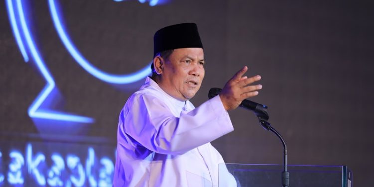 Ket. Foto: Pj Gubernur Riau, SF Hariyanto dalam sambutannya dalam acara Cakaplah Awards 2024 di Hotel Premiere Pekanbaru