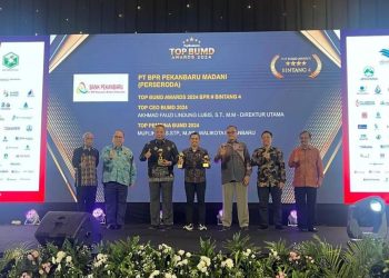Ket. Foto: Tiga penghargaan sekaligus dalam Top BUMD Award 2024 berhasil diraih Pemerintah Kota (Pemko) Pekanbaru