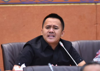 Mufti Anam Kritik Kinerja Menteri Erick Thohir di Rapat Kerja DPR