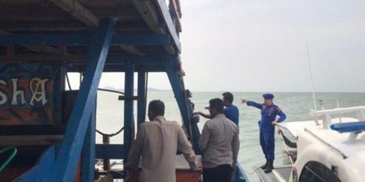 Polres Bangka Selatan Desak Penambang Pasir Timah Ilegal Angkat Kaki Dari Perairan Laut Sukadamai Basel