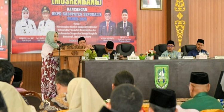 Bupati Kasmarni Sampaikan Target Proyeksi Untuk TA 2025