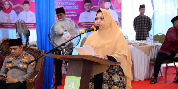 Bupati Kasmarni Hadiri Safari Ramadhan di Bathin Solapan