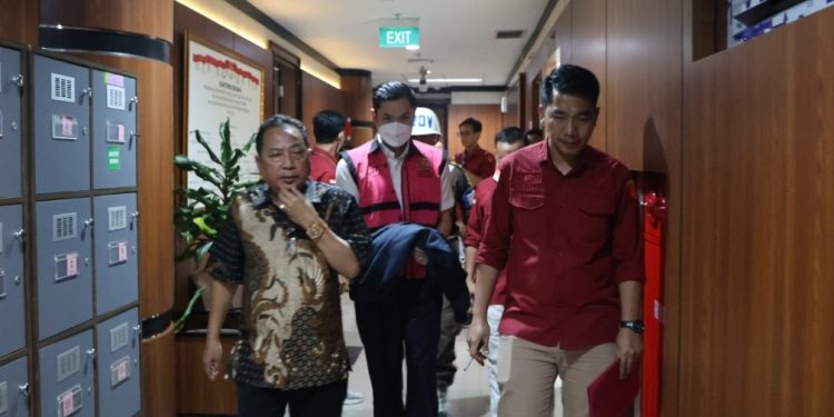 Harvey Suami Aktris Dewi Sandra Tersangka Ke-16 dalam Skandal Korupsi Komoditas Timah