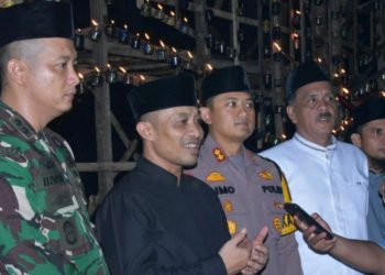 Kadispora Edi Sakura Dampingi Wabup H Bagus Santoso Resmikan Lampu Colok