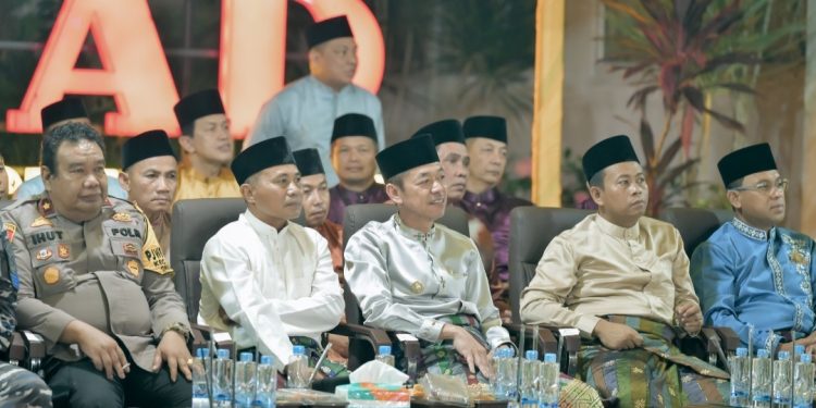 Bupati Rohil dan  Forkompinda Lepas Peserta Pawai Takbir Idul Fitri 1445 H