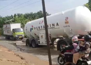 Kondisi Jalan Tapung Hulu KM 65 Rusak Parah, Kadis PUPR Provinsi Riau Harus Segera Lakukan Perbaikan