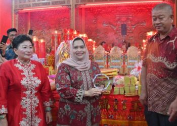 Bupati Kasmarni Resmikan Tempat Ibadah Tri Dharma Hun Bin Kuan