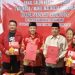 Diarak Kesenian Kompang, Silat dan Di Kawal Laskar PNBR Endang Sukarelawan Bersama Lahmuddin Rambe Serahkan Formulir Bacalon Kepala Daerah DPC PDI P Pekanbaru