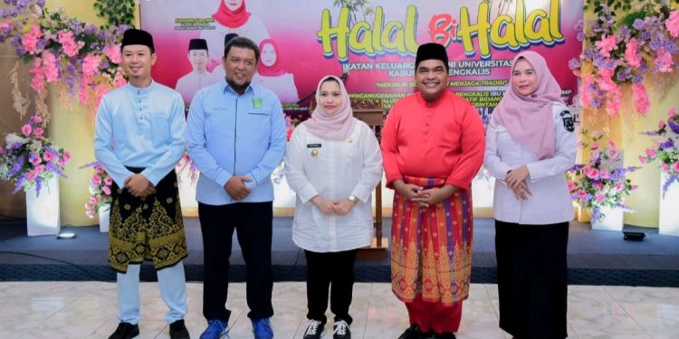 Bupati Kasmarni Hadiri Halal Bihalal IKA-UNRI