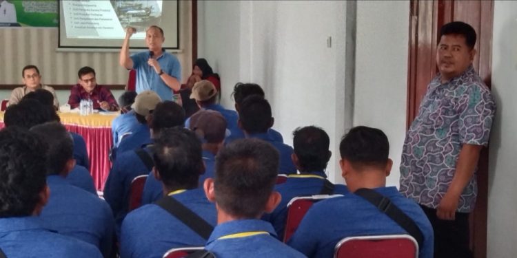 Dinas Perikanan Rohil Hadirkan Instruktur Dari Riau Dalam Kegiatan Pemberdayaan, Peningkatkan SDM dan Kelembagaan Nelayan Kecil